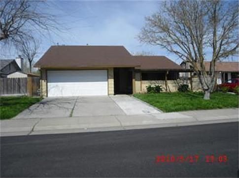 1st image of 1825 Chambord Dr