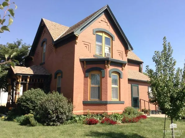 506 S Campbell St, Abilene, KS 67410