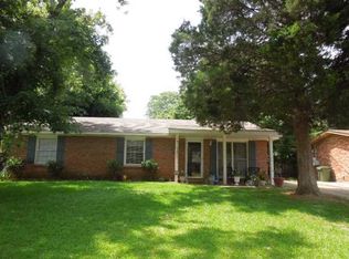 5736 Roxboro Dr, Montgomery, AL 36117