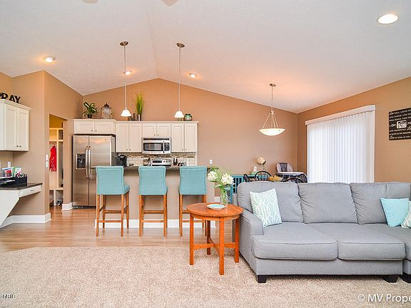3rd image of 3477 Danube Dr SW