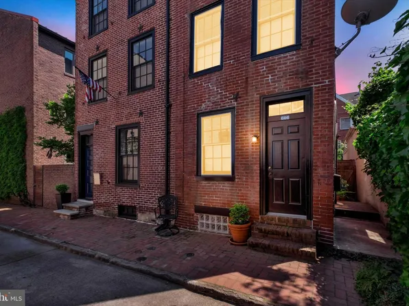 606 Waverly St #A, Philadelphia, PA 19147