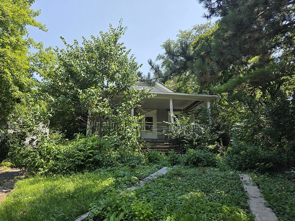 1st image of 145 N Park Ave