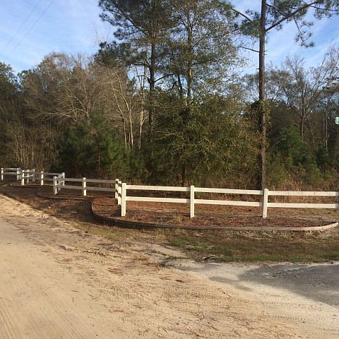 2nd image of 6201 Fox Run Cir