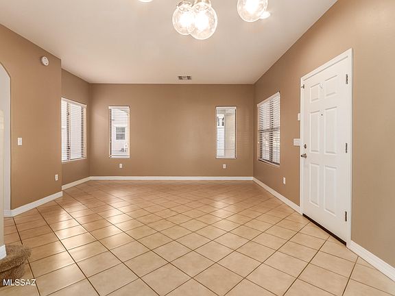 3rd image of 279 W Calle Cajeta