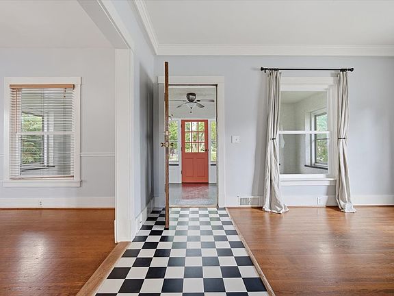 4th image of 517 Vale St