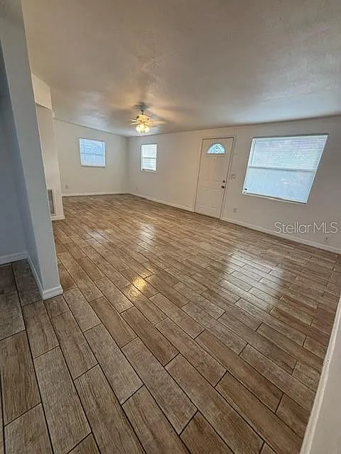 3 bed, 2.0 bath, 1180 sqft, $1,550 — Photo 3