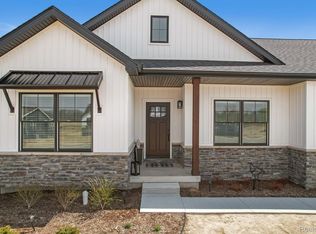 12715 Ivy Ln, Linden, MI 48451