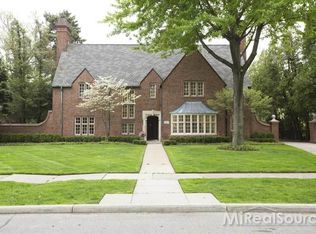 87 Kenwood Rd, Grosse Pointe Farms, MI 48236