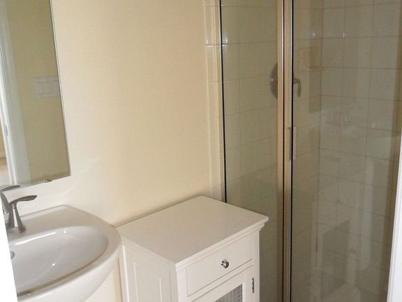 Bonus Room Bathroom