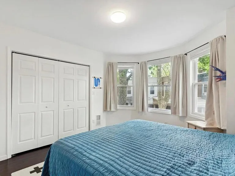 512 N Holly St — Photo 11
