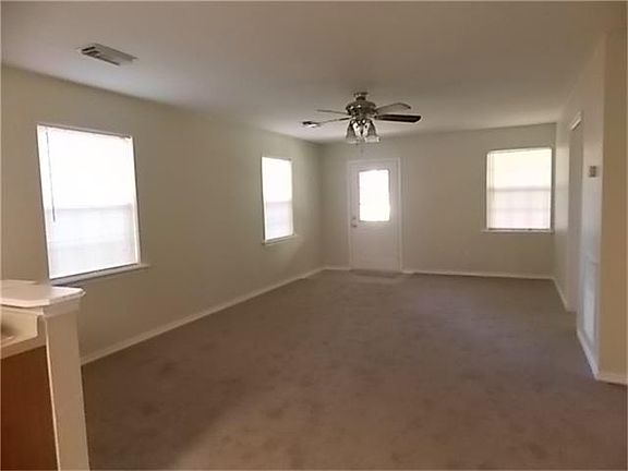 ANOTHER VIEW OF THE LIING AREA