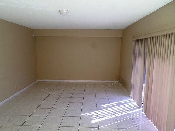 4th image of 2626 SW 15th St