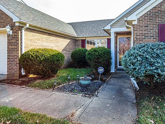 2nd image of 224 Masterson Station Dr