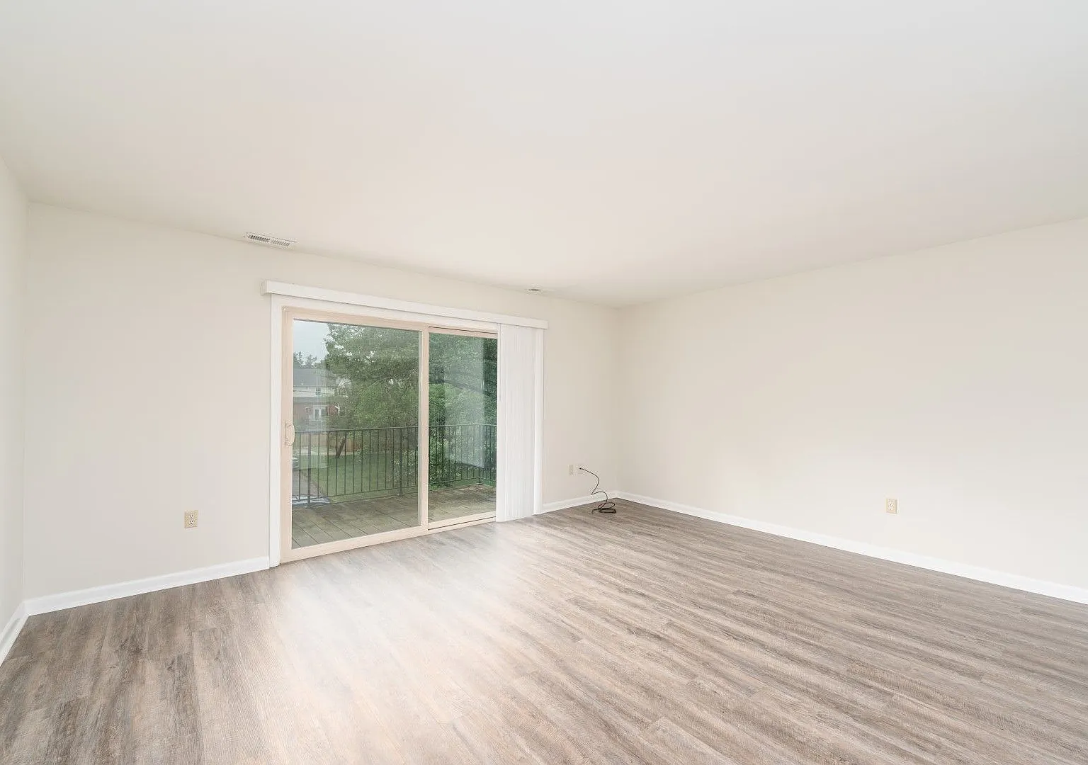 Brooke Court Apartments — Photo 3