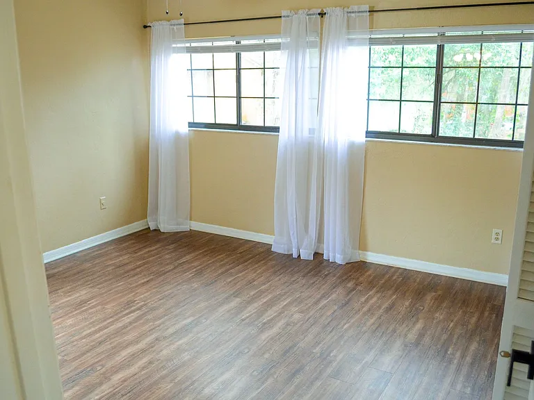 5821 SW 8th Pl — Photo 16