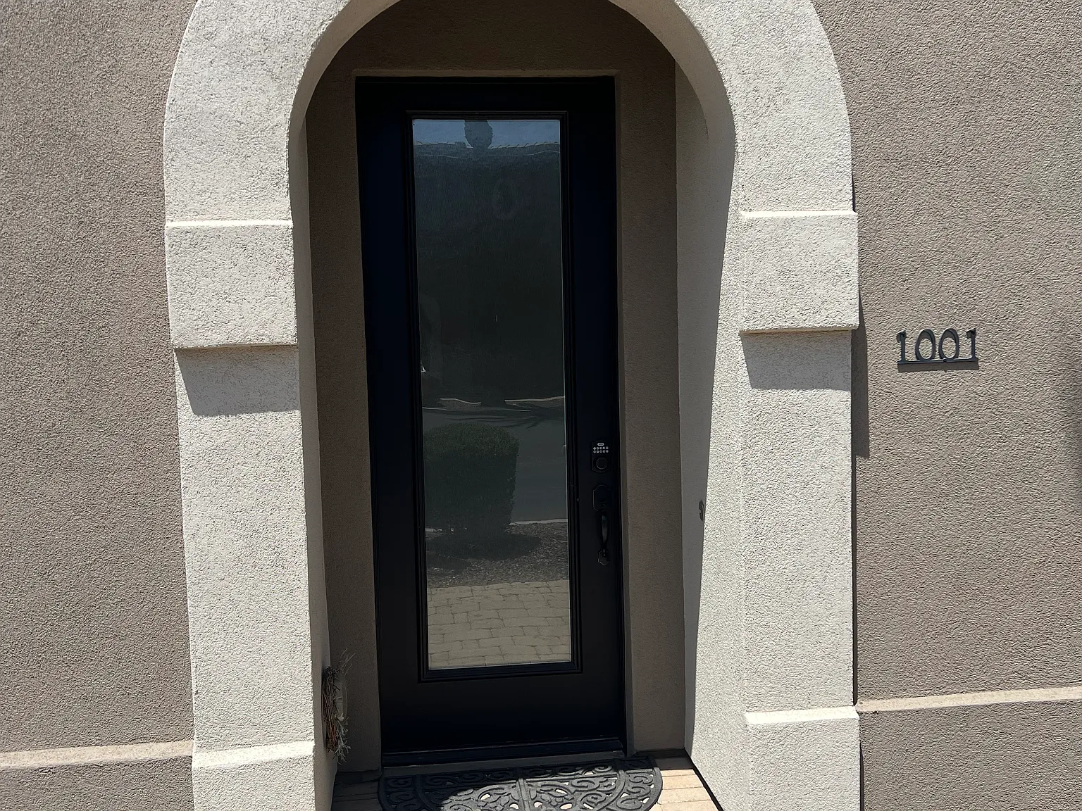 3 bed, 1690 sqft, $3,300 — Photo 1
