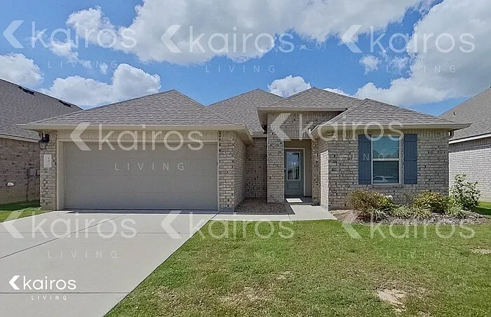 108 Santiago Ct — Photo 1