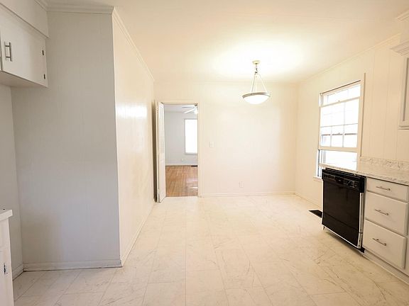 5th image of 805 W 6th St