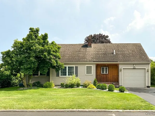 2651 Glenwood Rd, Utica, NY 13501