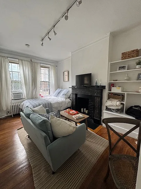 Studio, $2,225 — Photo 2