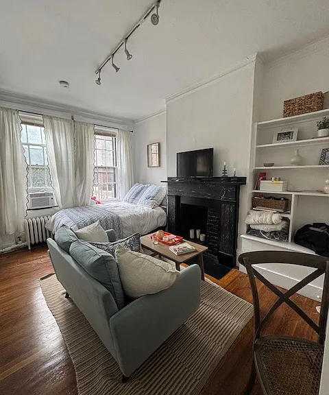 54 S Russell St #4 — Photo 2