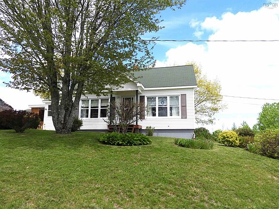 2nd image of 195 Lake Ramsay Rd