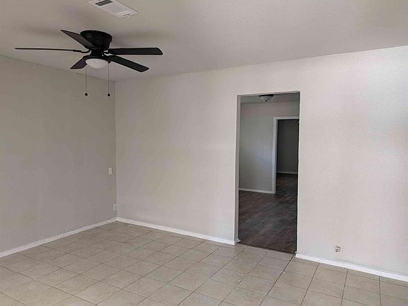 4th image of 5207 Rue St