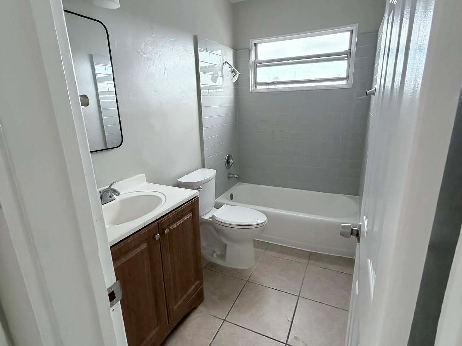 2 bed, 750 sqft, $2,150 — Photo 3