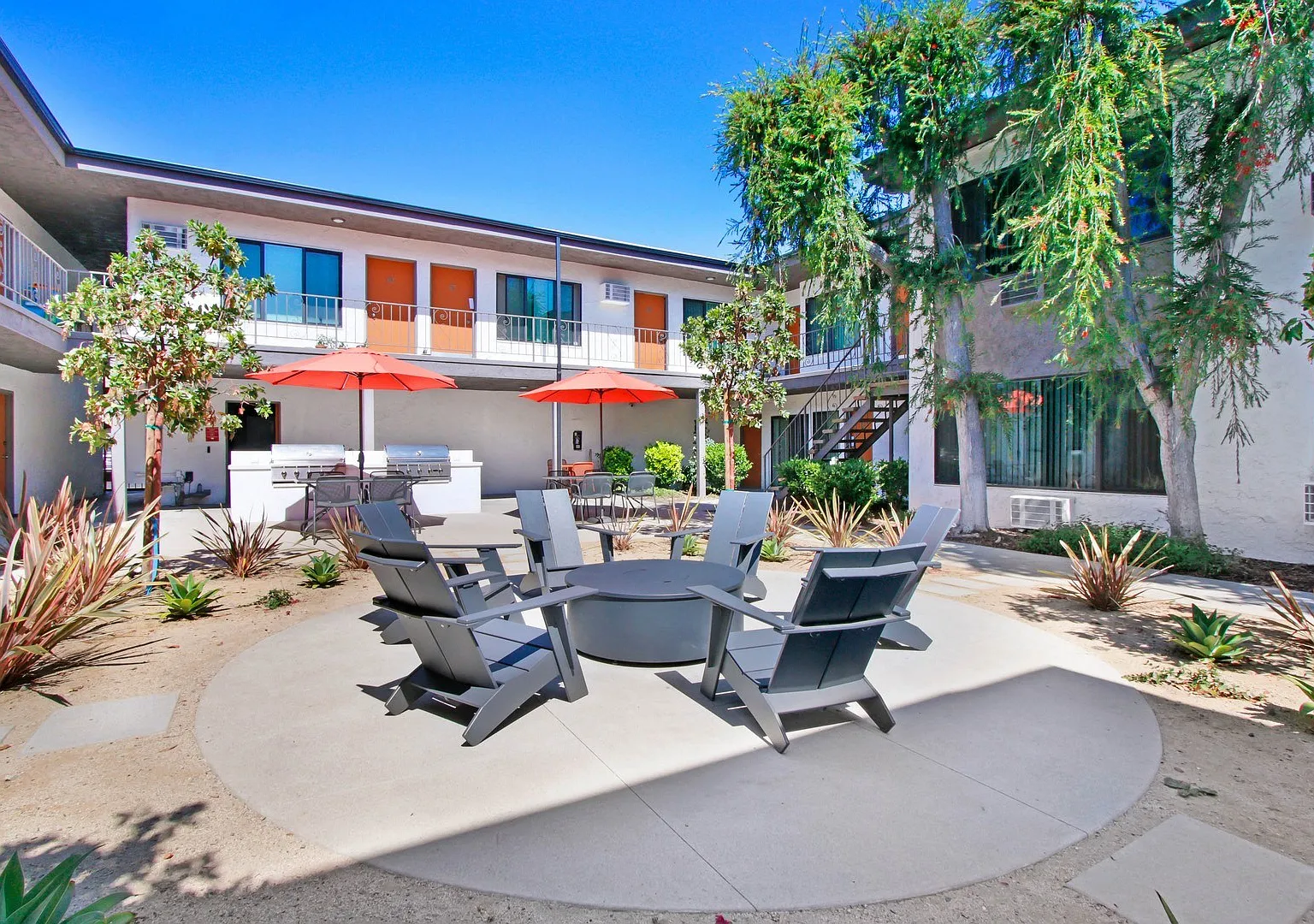 Yarmouth Apartments — Photo 3