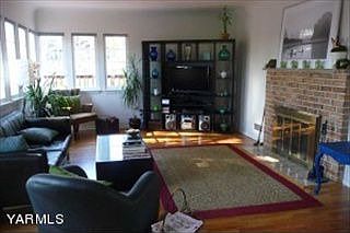 4th image of 715 S 20th Ave