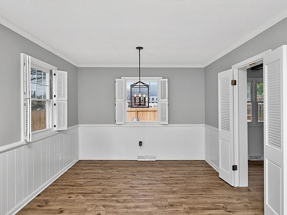 5th image of 2000 47th St