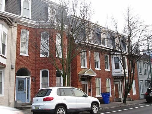 3rd image of 216 N Potomac St