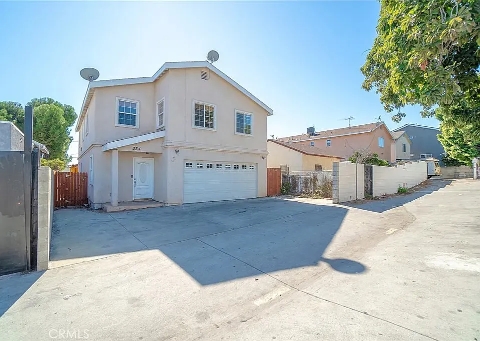 4 bed, 1981 sqft, $3,850 — Photo 1