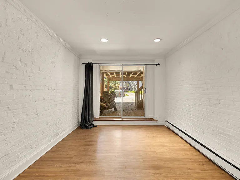 2408 37th St NW — Photo 33