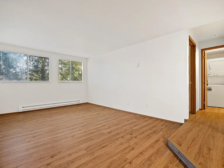 Seattle North Apartments — Photo 41
