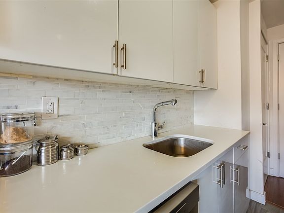 4th image of 500 Central Ave APT 501