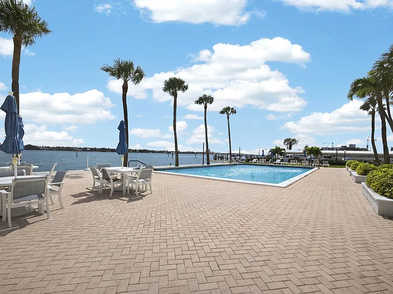 2600 N Flagler Dr #911 — Photo 36