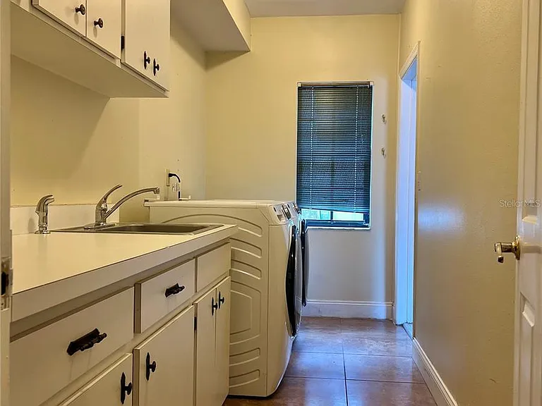 3913 Northampton Way — Photo 15