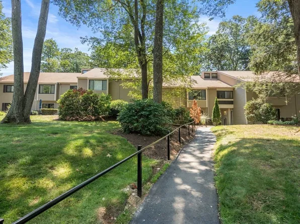 1 Thayer Pond Dr #5, Oxford, MA 01540