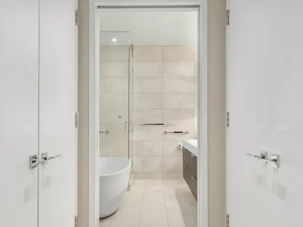 101 Leonard Street image 10 of 15