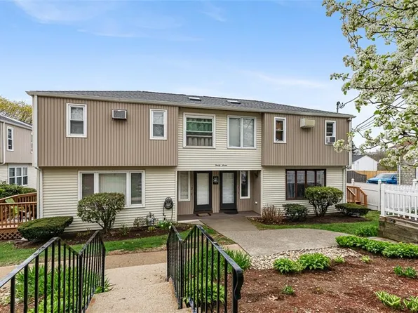 27 Kiley St APT 2, North Providence, RI 02911