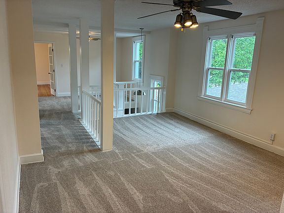 2nd image of 106 Garfield Ave APT 2