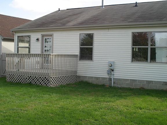 3rd image of 2351 Hunterstown Dr