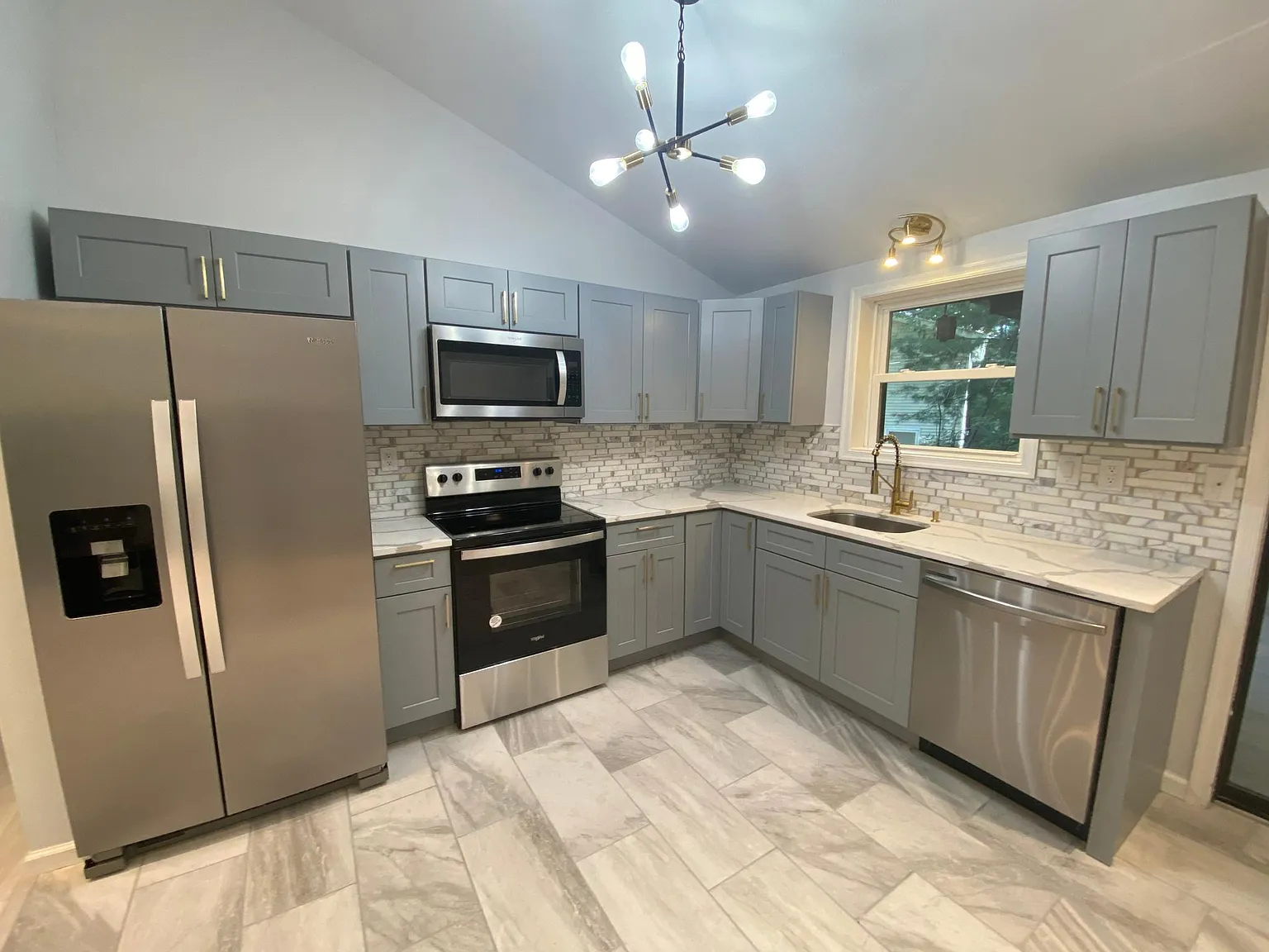 1730 Rolling Hills Dr — Photo 4
