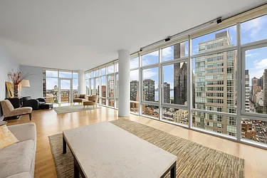 310 East 53rd Street, #27C