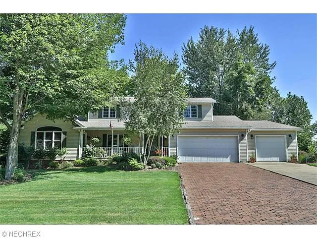 4639 Wildflower Dr photo 1