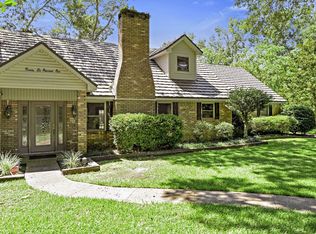 2601 Bayou Oaks Rd, Gautier, MS 39553