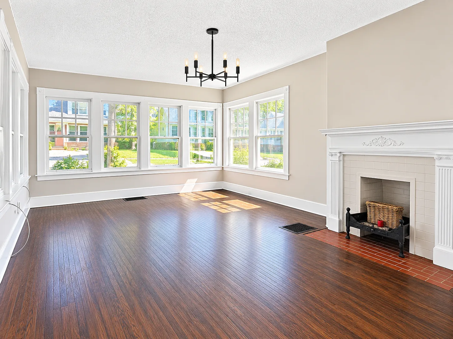 3 bed, 1444 sqft, $1,400 — Photo 2