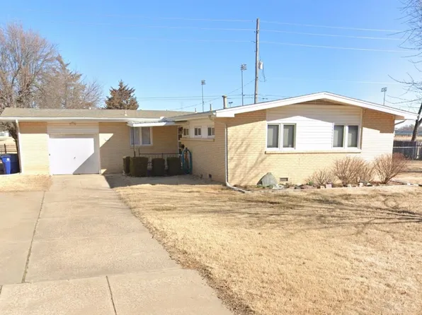 8422 W 9th St N, Wichita, KS 67212