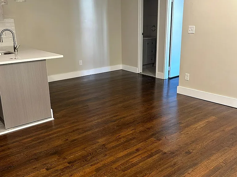 286 S Center St #5 — Photo 3